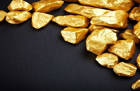 الذهب يسجل أعلى مستوياته في 3 أسابيع وسط هبوط الدولار