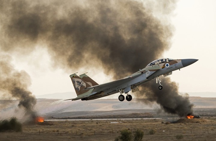 صور لمستودع صواريخ إيرانية استهدفته إسرائيل بدمشق (شاهد)