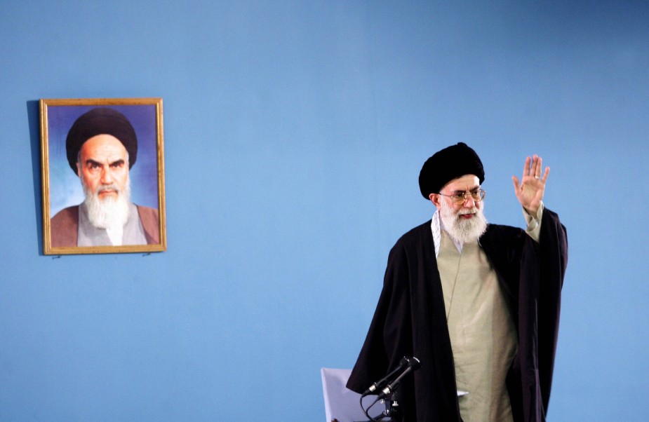 التيار الإصلاحي الإيراني: الانكفاء على الذّات