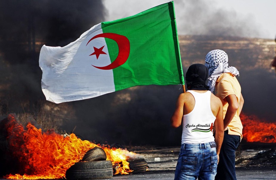 كيف تنظر إسرائيل إلى الحراك الشعبي في الجزائر؟