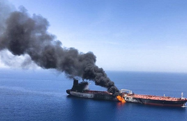 ولي العهد السعودي يتهم إيران بمهاجمة ناقلات النفط