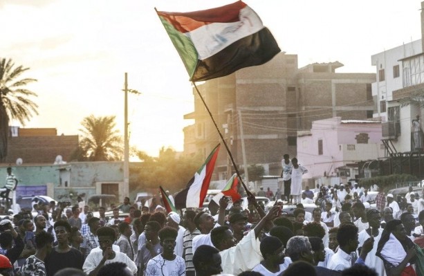 السودان: قوى الاحتجاج تسعى لتوسيع الاتفاق وحل العسكري وشيك