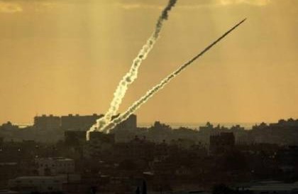 لهذا السبب: إسرائيل امتنعت الرد على إطلاق الصواريخ من غزة كما يحدث في كل حادث مماثل