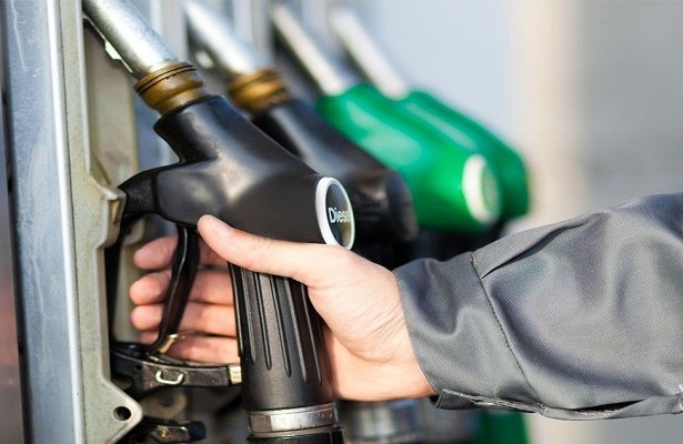 انخفاض أسعار الوقود في "إسرائيل" بداية الشهر المقبل