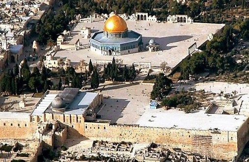 خبراء إسرائيليون : بلدة جبل المكبر تعتبر معقلا لتوجيه العمليات ضد اسرائيل