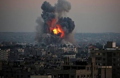 وزير إسرائيلي : نستعد لضربة قوية وعملية عسكرية واسعة النطاق ضد غزة