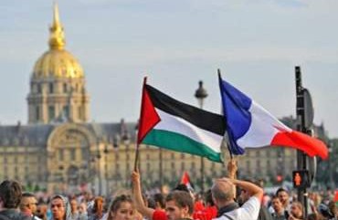 شرطية فرنسية كتبت "فلسطين ستنتصر إن شاء الله" فطردت من الخدمة