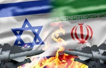 صحافي إسرائيلي: هذا هو الوقت المناسب لضرب إيران!!