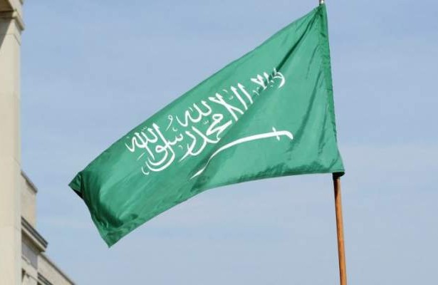 سفارة السعودية تنفي الخبر المنسوب لبخاري:مفبرك وهدفه التشكيك بعدالة المحكمة