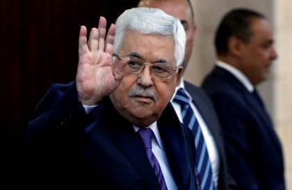 هآرتس: الغاء الإنتخابات يصب في مصلحة الرئيس عباس