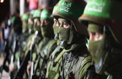 تقرير إسرائيلي يزعم: حماس تنشط عسكريًا في لبنان وتشكل تحديًا لحزب الله