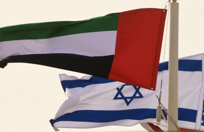 سفارة الإمارات في تل أبيب تتمنى للإسرائيليين “عطلة مليئة بالسلام”