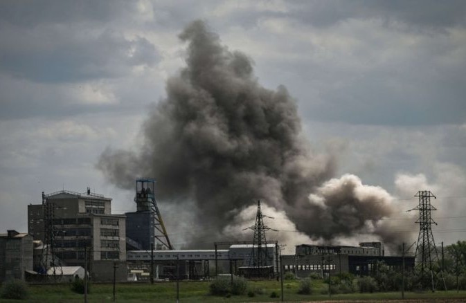 أوكرانيا تقول إن روسيا قصفت أكثر من 40 بلدة في هجوم دونباس