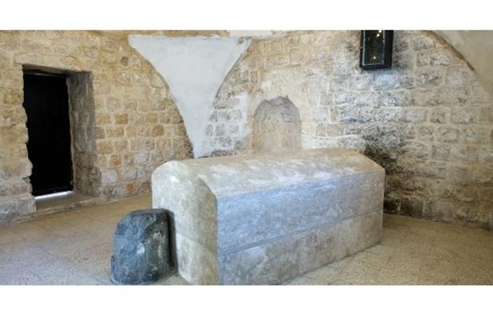 "قبر يوسف" في نابلس.. روايتان إحداهما سياسية استيطانية