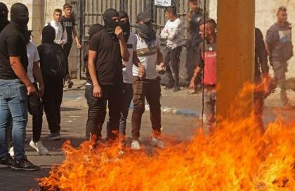إعلام إسرائيلي: الشرطة فقدت السيطرة وما يحدث حرب حقيقية
