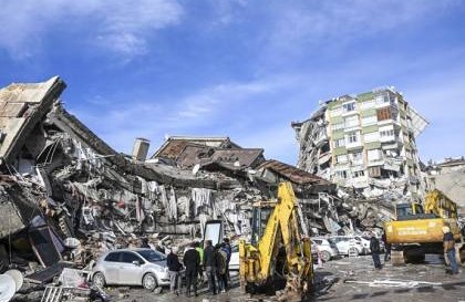 جيولوجي هولندي يتوقع زلزالا جديدا بقوة 6 درجات سيضرب وسط تركيا