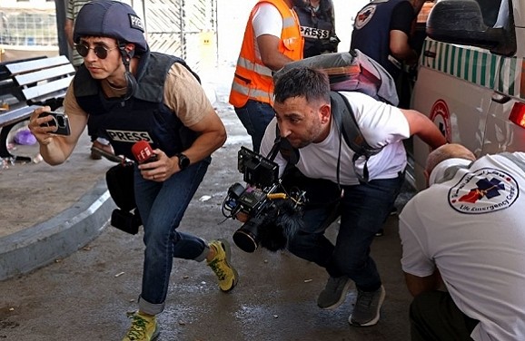 حرب ضدّ الرواية الفلسطينيّة: ازدياد وتيرة اعتداءات الاحتلال بحقّ الصحافيين