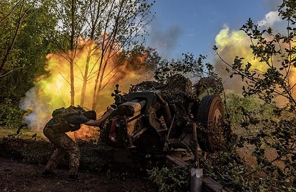 قتلى بقصف روسي وسط أوكرانيا وكييف تعلن السيطرة على روبوتين