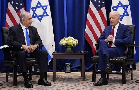واشنطن تعزز دعمها لإسرائيل: حاملة طائرات أميركية بطريقها لسواحل البلاد